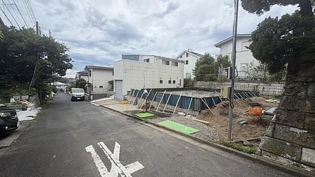 《現地》 安心して暮らせそうな住環境です。