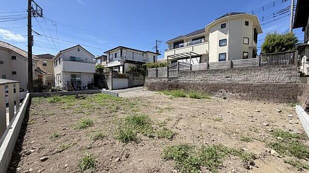 《外観》 ■豊かな光が照らすこの場所は、たわいもない会話を楽しみ、ゆったりとした時間を過ごす場所。家族の日常が刻まれる大切な空間です。