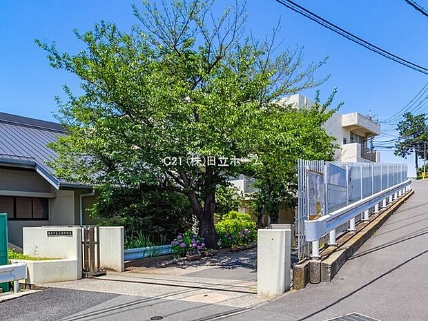 横浜市立篠原中学校まで1682m