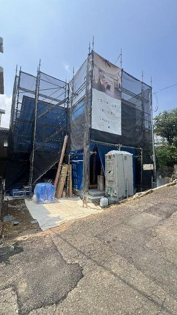 《現地》 さわやかな風が渡りたっぷり陽光がふりそそぐ立地。