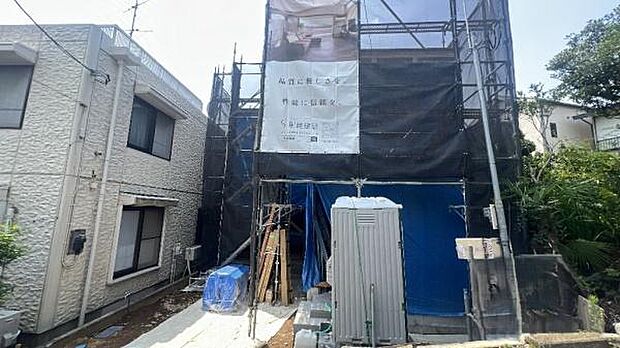 《現地》　青い空と白い雲、気分が晴れる場所がここにあります。