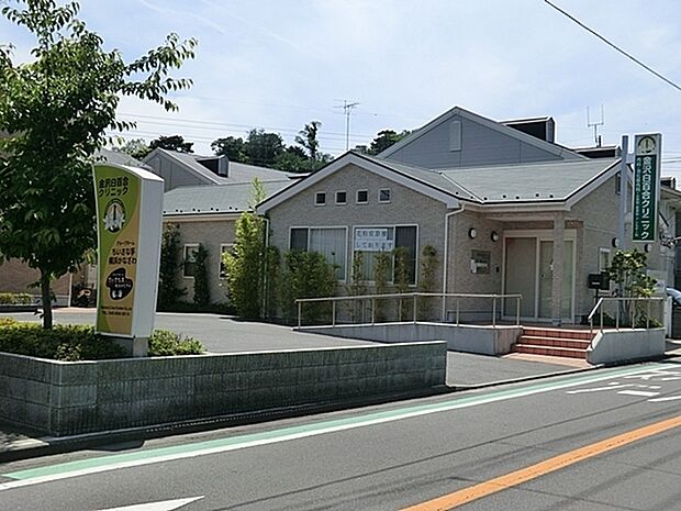 金沢白百合クリニックまで1064m、内科・消化器内科・小児科・皮膚科・アレルギー科 24時間対応の在宅療養支援診療所として登録をうけ、訪問診療も行っている