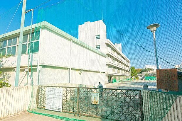 横浜市立戸部小学校まで544m