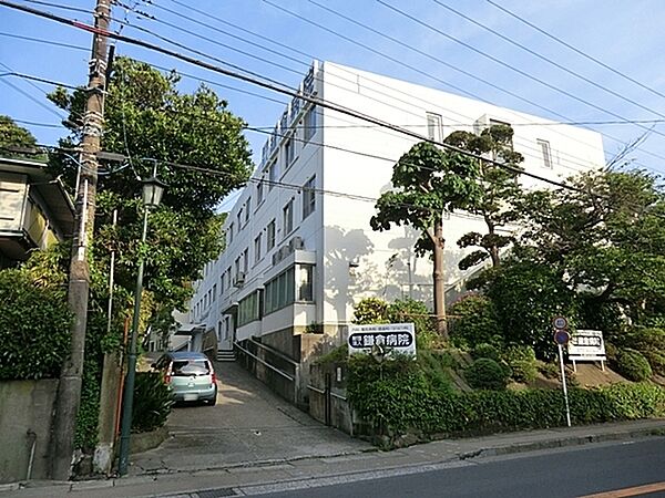 鎌倉病院まで1428m、診療科目：内科・皮膚科・整形外科・糖尿病内科・消化器内科他　休診日：日曜・祝祭日・年末年始　ご確認ください。