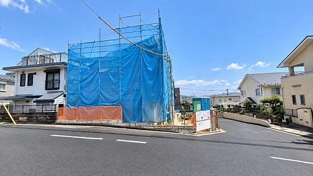 《現地》 安心して暮らせそうな住環境です。
