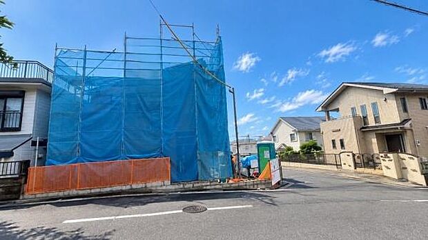 《現地》 さわやかな風が渡りたっぷり陽光がふりそそぐ立地。