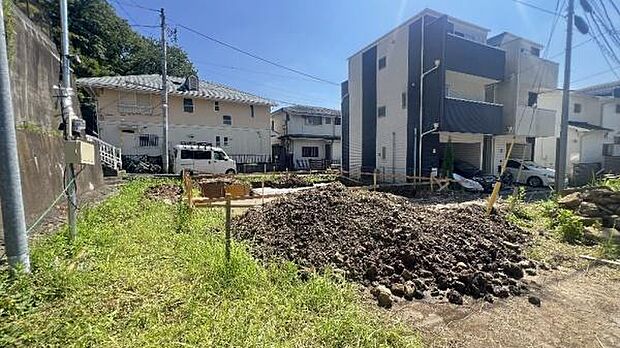 《外観》 ■機能性とデザイン性を兼ねそろえた理想の住まい。美しい外観やくつろぎの室内空間にふさわしい素材・形・色彩、上質感に満ちております。