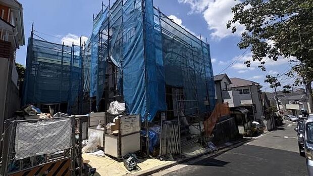 《現地》　安心して暮らせそうな住環境です。
