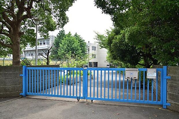 横浜市立深谷中学校まで1560m