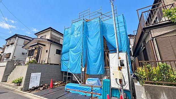 《現地》　安心して暮らせそうな住環境です。