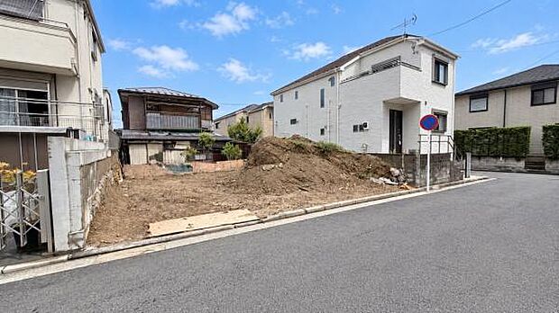 《現地》　安心して暮らせそうな住環境です。