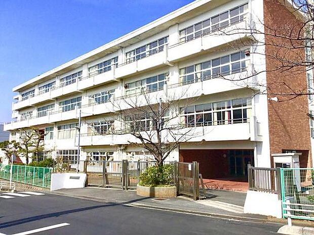 鎌倉市立富士塚小学校まで1180m