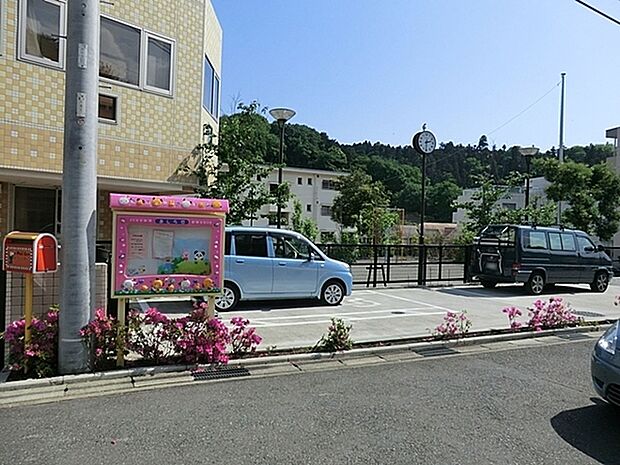 深沢保育園まで631m、開所時間 平日7時から19時 土曜7時から18時 受入月齢 2ヶ月から 一時保育・延長保育有