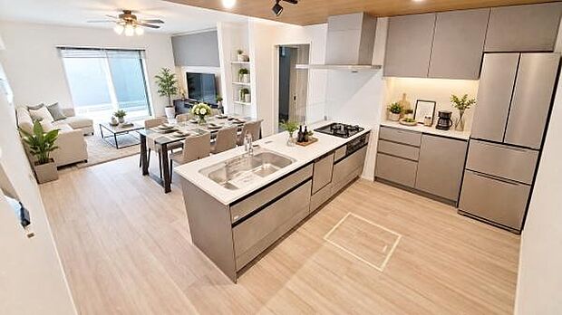 《ダイニングキッチン》 ■人気の対面キッチン。家族団らんの食卓。本画像は家具家電や小物の配置をCGで作成しており、実際に現地に家具家電や小物は置かれておりません。また、価格に含まれておりません。