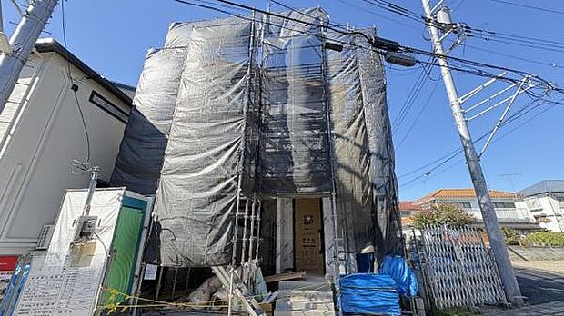 《現地》　さわやかな風が渡りたっぷり陽光がふりそそぐ立地。