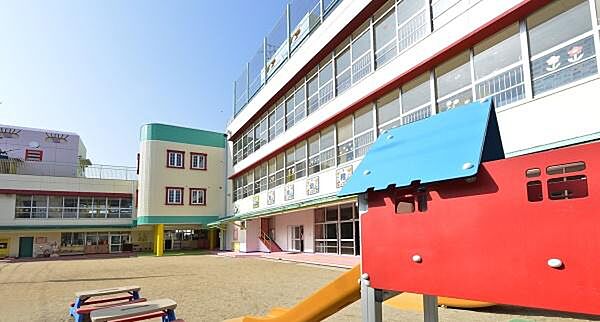 幼稚園型認定こども園服部幼稚園まで760m