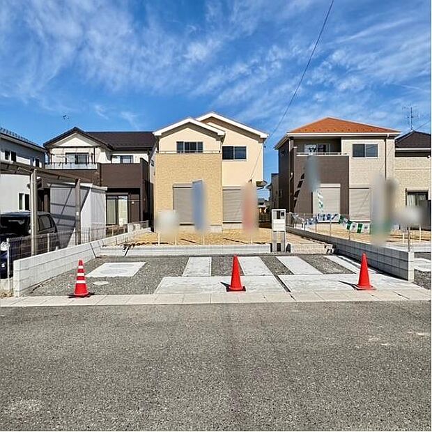 駐車場は3台分のスペースがあります。