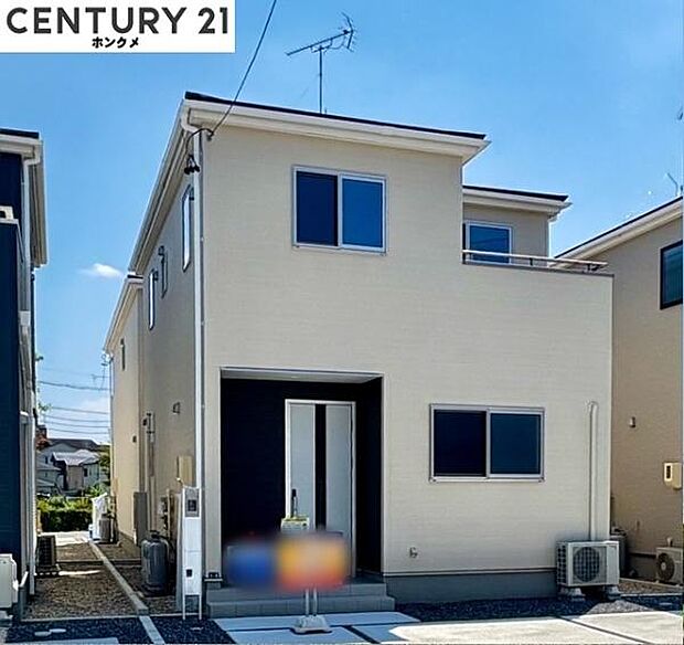 コチラは別アングルから見た外観写真です。