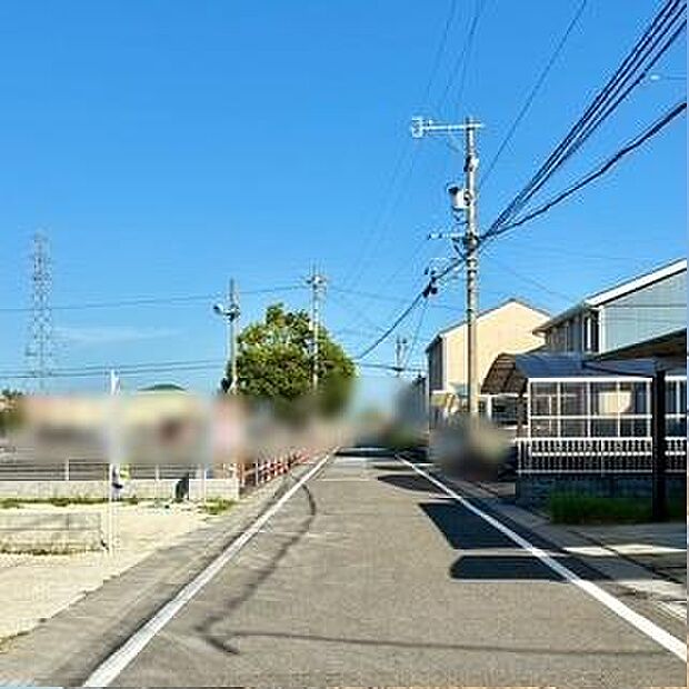 南前面道路から外観を見るとこんな感じ