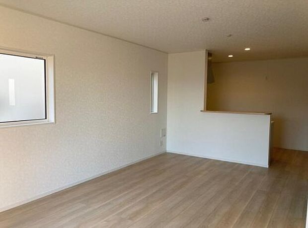 コチラは別アングルからの写真になります。