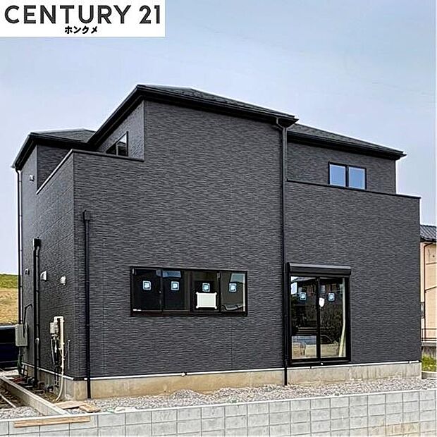 コチラは別アングルから見た外観写真です。