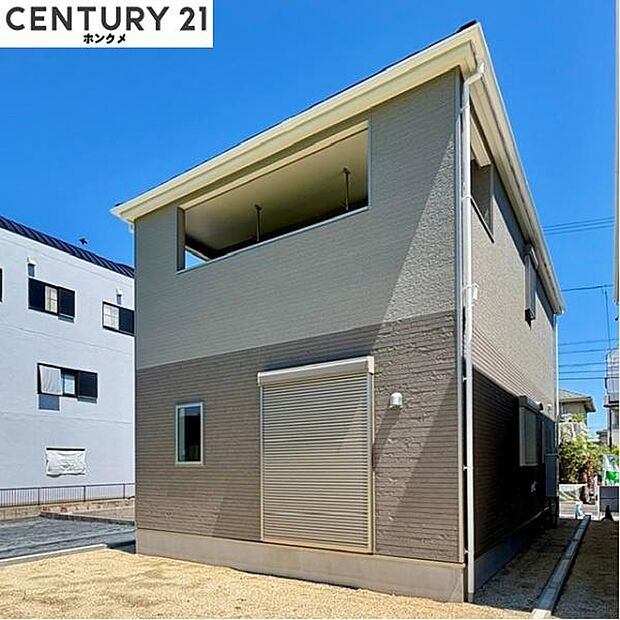 コチラは別アングルから見た外観写真です。