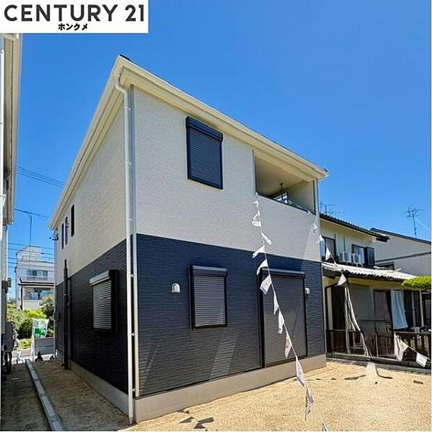 コチラは別アングルから見た外観写真です。