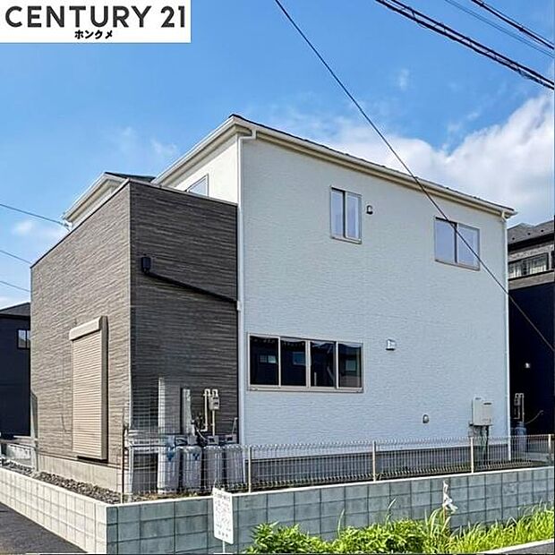 コチラは別アングルから見た外観写真です。