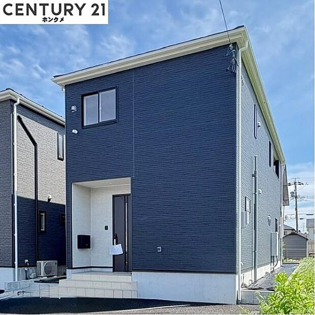 コチラは別アングルから見た外観写真です。