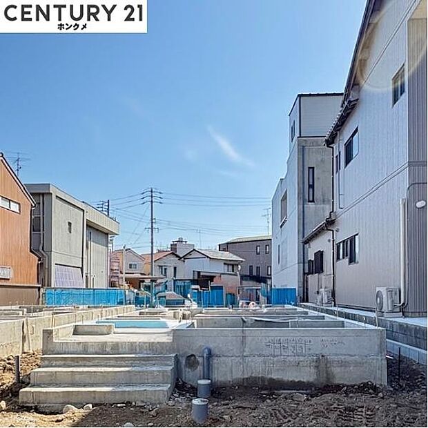 現在は基礎の段階で、6月に完成予定です。