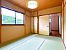 和室：こちらは2階北側にある和室になります。