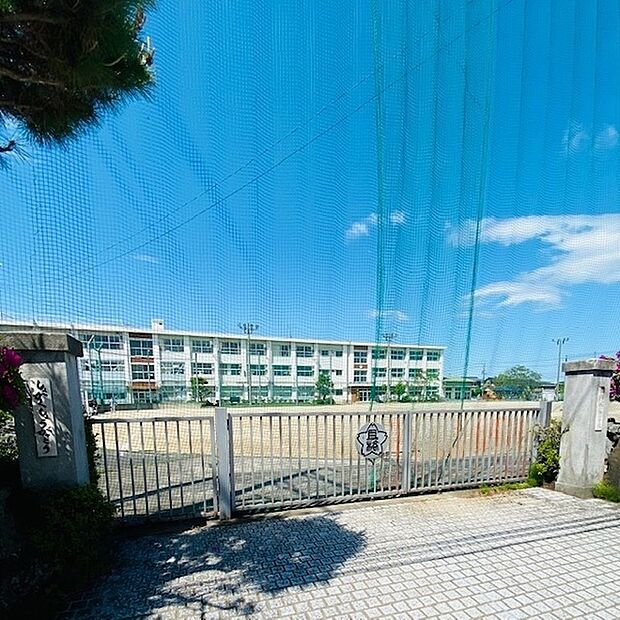 岐阜市立且格小学校まで1878m