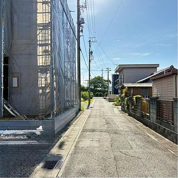 北前面道路から外観を見るとこんな感じ