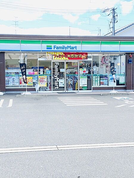 ファミリーマート岐南店まで633m