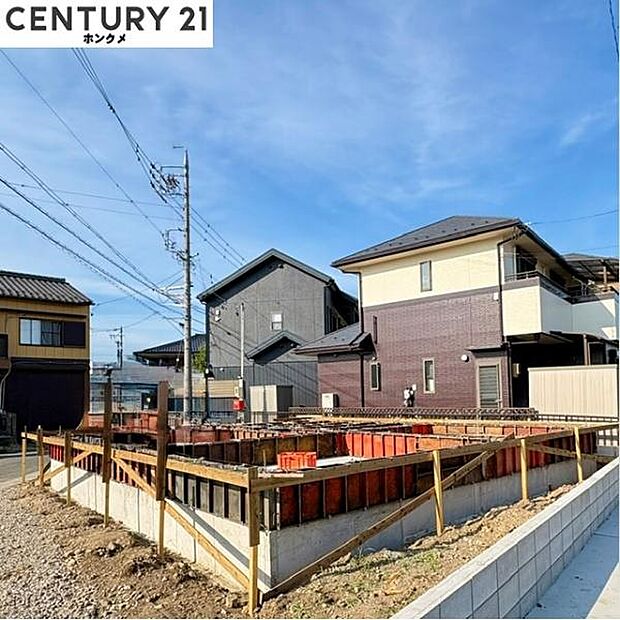 コチラは別アングルから見た外観写真です。