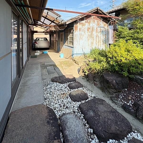 コチラは別アングルから見た写真です。