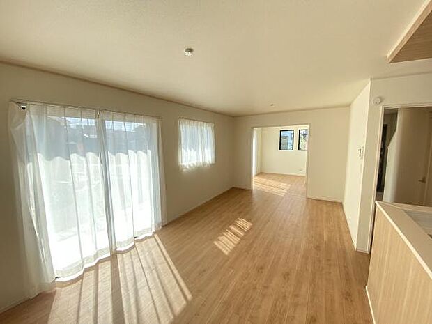 陽当たり良好な明るいリビング