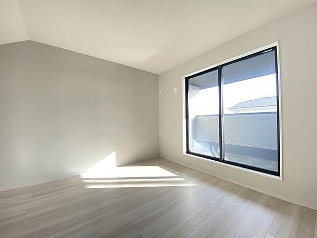 広々9.7帖の主寝室