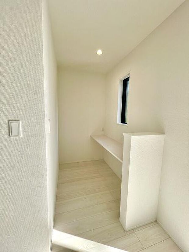 カウンター付きのワークスペース