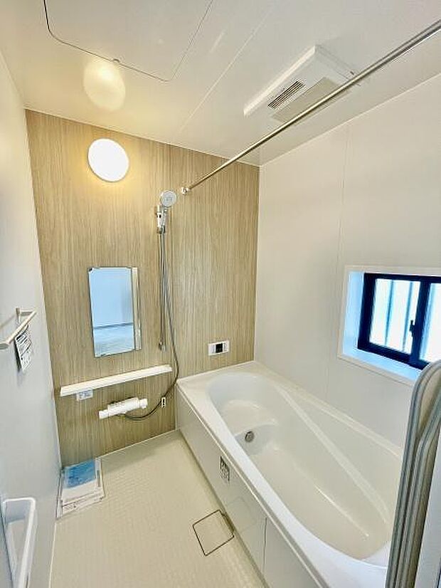 ＜浴室／Bath＞追い炊き機能、浴室暖房乾燥機能付き♪