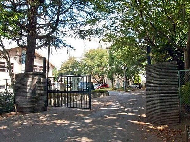 鎌ケ谷市立第五中学校まで2100m、徒歩約27分