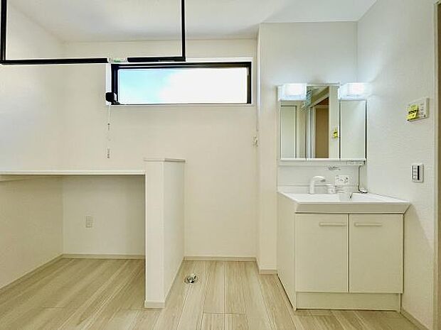 ランドリースペース付きの洗面所