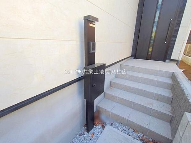 ポストとインターフォン