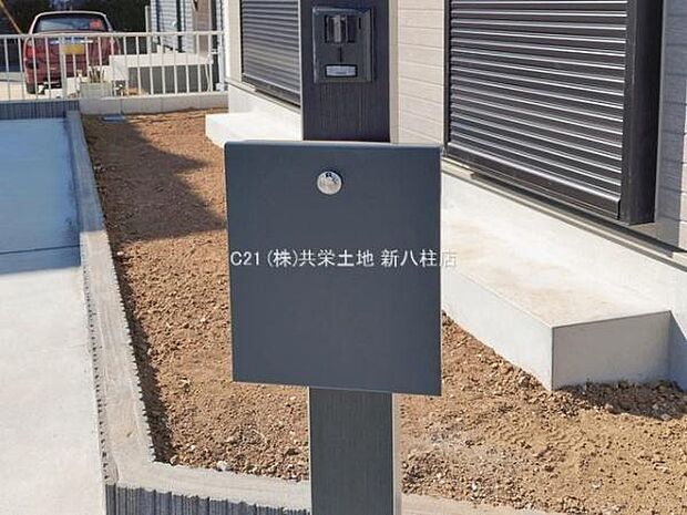 ポストとインターフォン