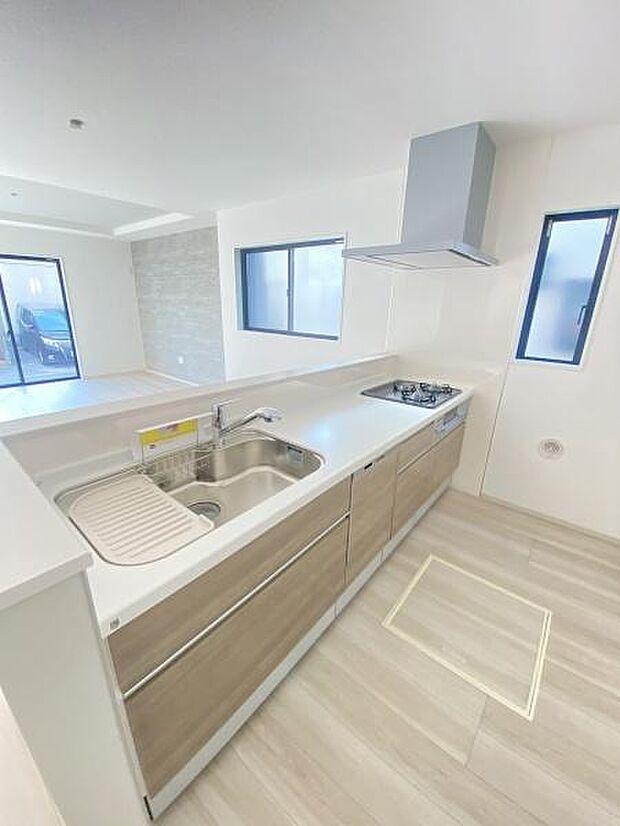 オープンキッチンの為、家族との距離も近く感じますね！