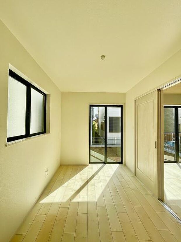 1階4.08帖の洋室