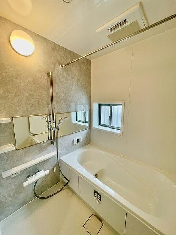 ＜浴室／Bath＞追い炊き機能、浴室暖房乾燥機能付き♪