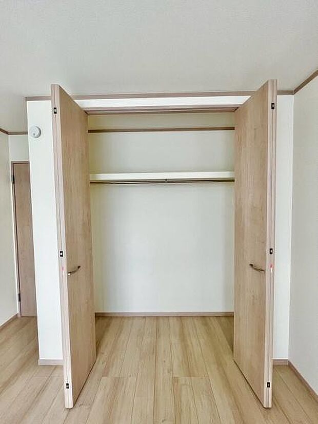 ＜収納／Closet＞各居室に収納があります
