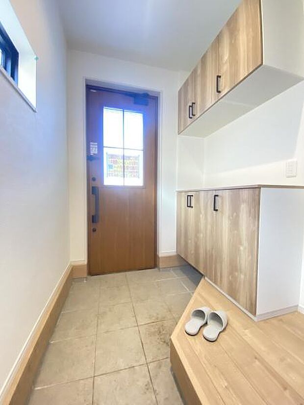 玄関土間収納付き