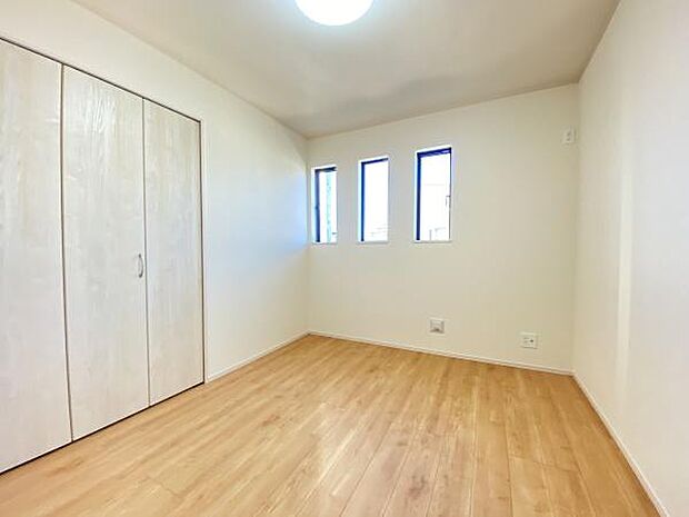 ＜洋室／Bed room＞5.75帖の洋室，クローゼット付き